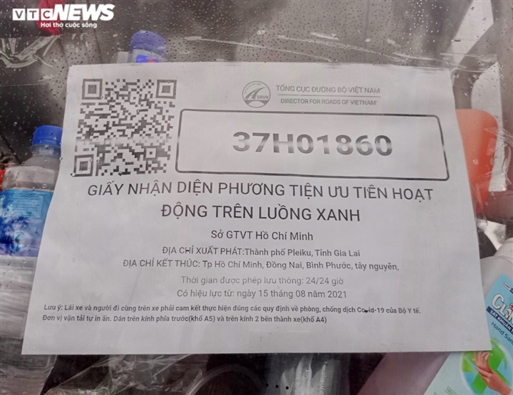 Gia Lai: Xử phạt xe sử dụng mã QR 'luồng xanh' giả chở người về từ vùng dịch